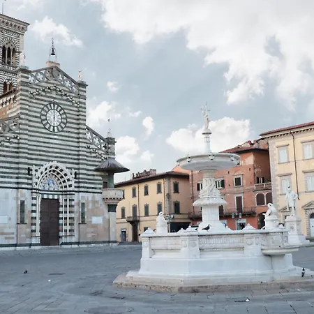 Piazza Duomo - 20 Min By Train To Florence 普拉托
