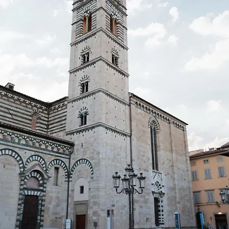 公寓 Piazza Duomo - 20 Min By Train To Florence 普拉托