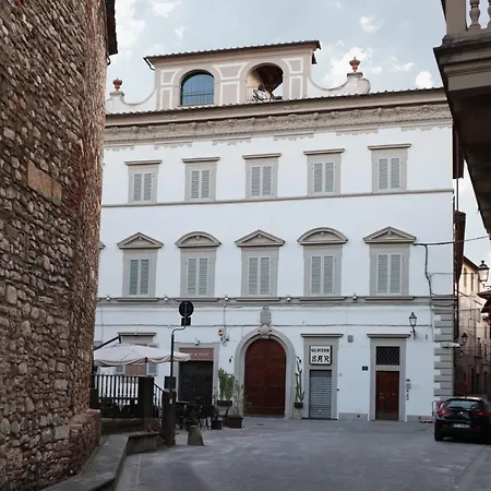 Piazza Duomo - 20 Min By Train To Florence Apartment